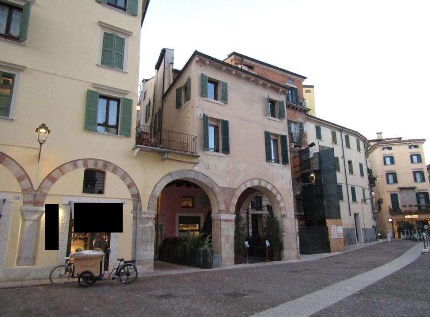 VERONA (VR) RISTORANTE IN ASTA IN PIAZZETTA PESCHERIA 6