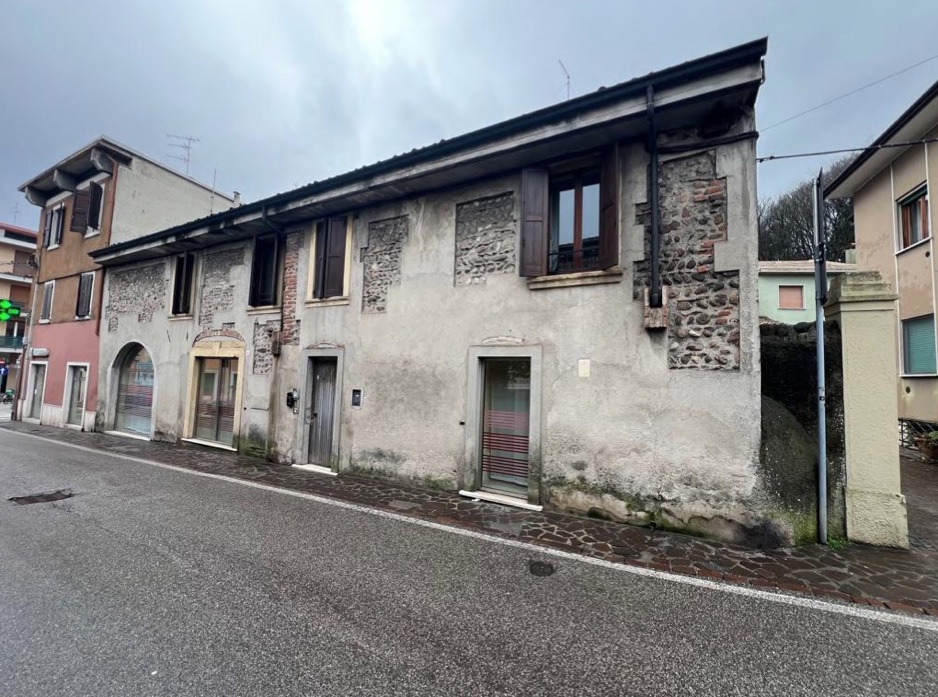 VALEGGIO SUL MINCIO (VR) APPARTAMENTO IN ASTA IN VIA SAN ROCCO 43