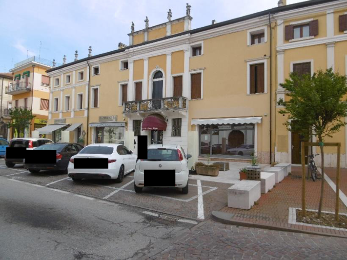 CEREA (VR) NEGOZIO CON MAGAZZINO IN ASTA IN VIA PARIDE DA CEREA